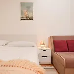 Apartment Pantalon, Big Terrace And Free Parking