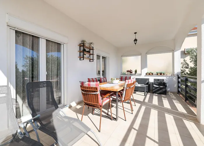 Apartment Pantalon, Big Terrace And Free Parking