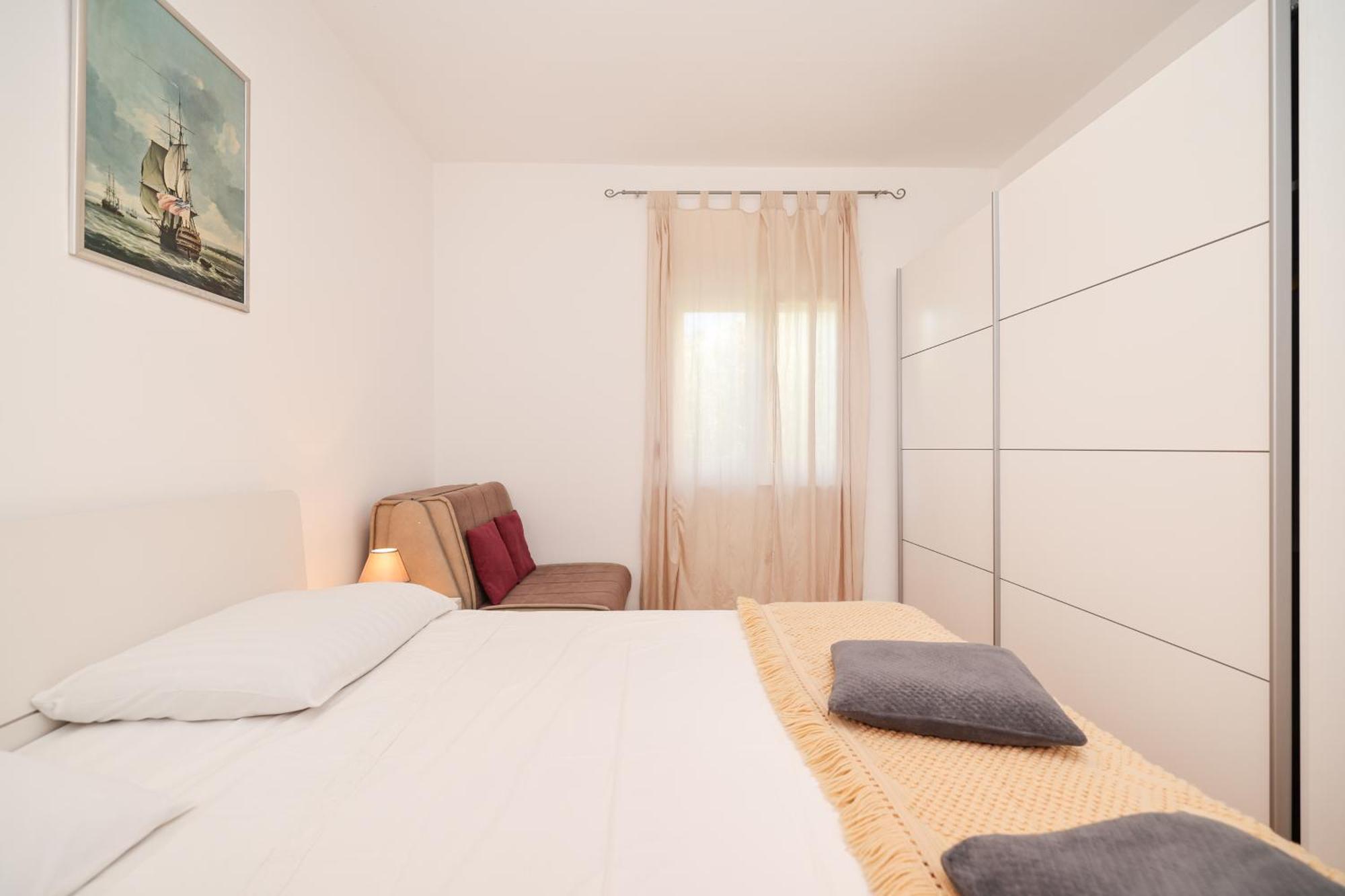Pantalon, Big Terrace And Free Parking Apartmán Zadar