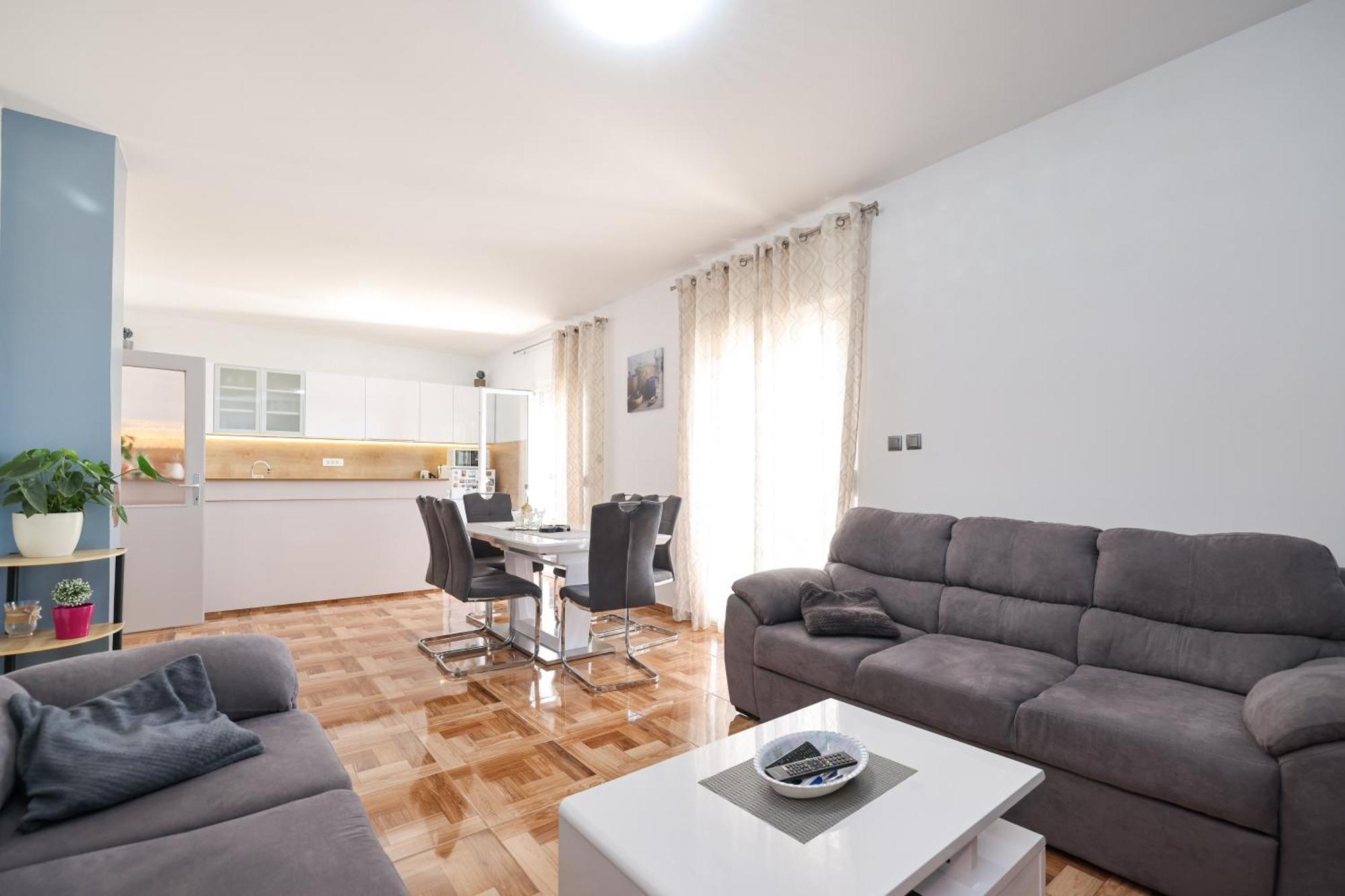 Pantalon, Big Terrace And Free Parking Apartmán