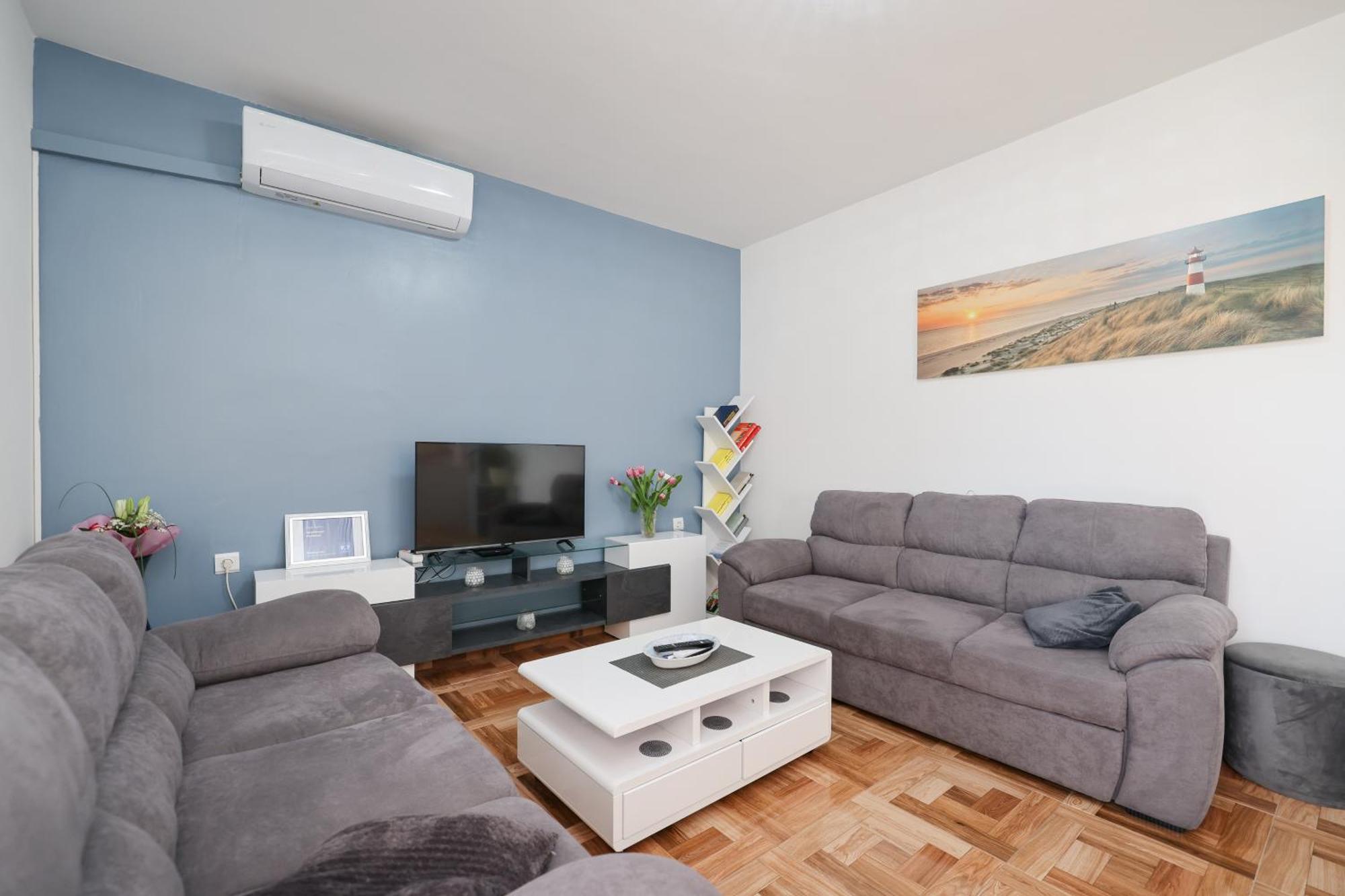 Pantalon, Big Terrace And Free Parking Zadar